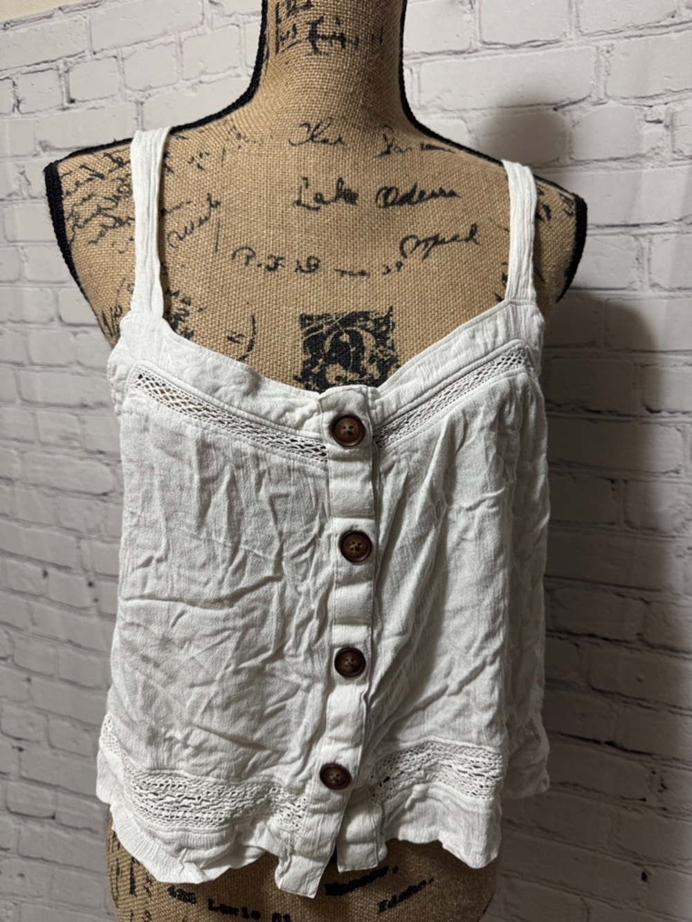 Hurley Women’s White Button-Front Cotton Tank Top lace, lightweight